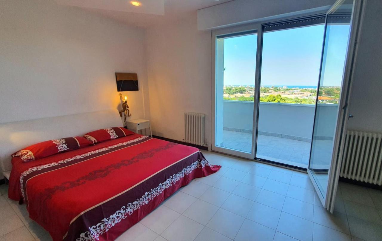 Villetta Panoramica Con Giardino A Riccione Eksteriør billede